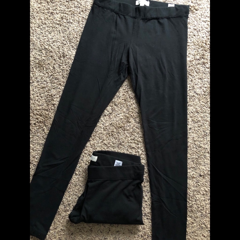 2 pairs of Aeropostale black leggings